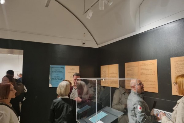 Izložba „Baština humanosti u Zadru: 145 godina Hrvatskog Crvenog križa“ otvorena u Kneževoj palači u Zadru