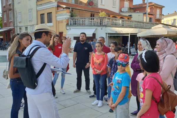 Turističko razgledavanje grada Zadra za azilante