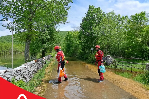 Specijalistički interventni tim Gradskog društva Crvenog križa Zadar na intervenciji  u Gračacu