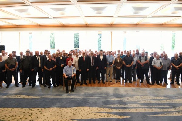 odlikovanja Reda Danice hrvatske s likom Katarine Zrinske za plemenitu i humanitarnu aktivnost darivanja krvi dobrovoljnim davateljima krvi